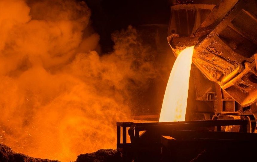 Экономика России – крупнейший сталелитейный комбинат неожиданно стал убыточным