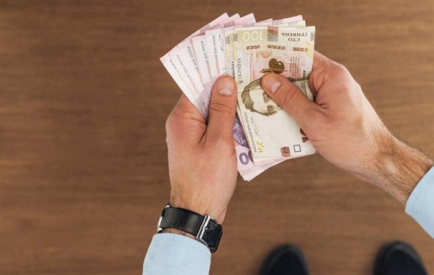 Переводы в Украину из-за рубежа резко выросли – аналитик озвучил суммы