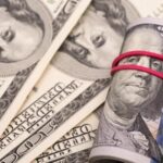 Курс доллара в Украине — сколько стоит купить 100 долларов в гривнах