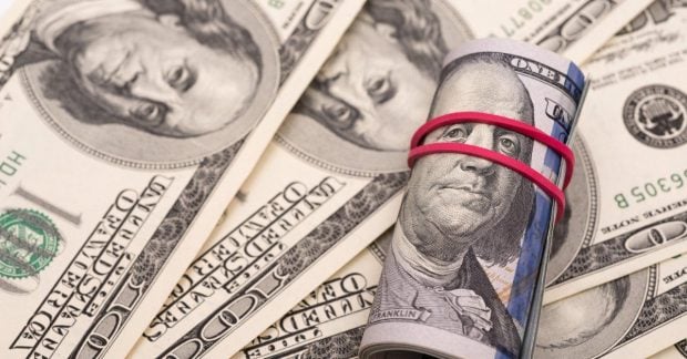 Курс доллара в Украине — сколько стоит купить 100 долларов в гривнах