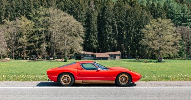 Одну из самых дорогих подержанных машин в мире Lamborghini Miura продадут на аукционе