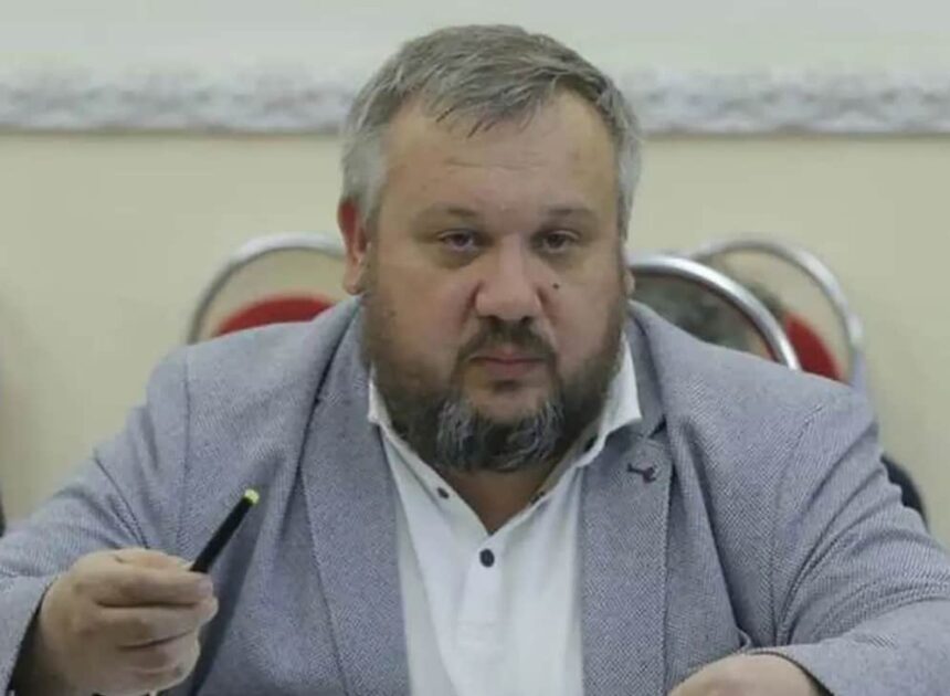 Перед судом предстанет экс-чиновник МОУ, который помог Гринкевичам заработать миллиард на армии