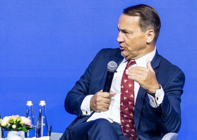 Глава МИД Польши: Мы передали Зеленскому, что худшее сейчас – это не бороться с коррупцией