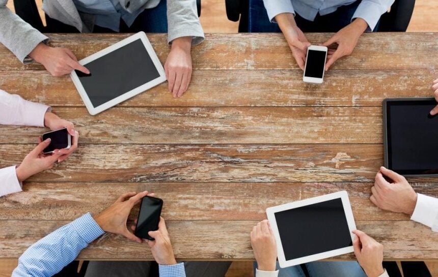 Россияне создали большой аэростат для обеспечения связи (фото)