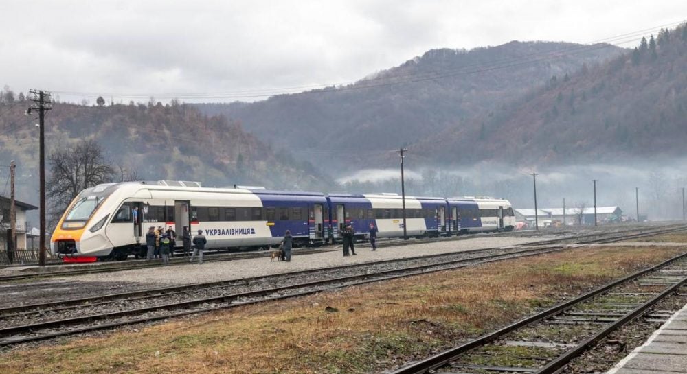 Укрзализныця – билет на поезд в западных областях теперь купить будет проще