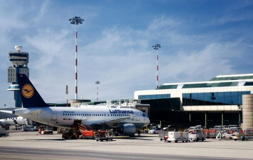 В одном из крупнейших аэропортов Италии закончилось топливо для самолетов