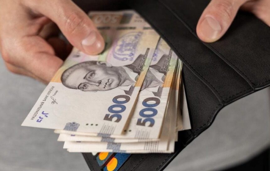 аналитики КИТ Group объяснили, как украинцам спасти свои сбережения