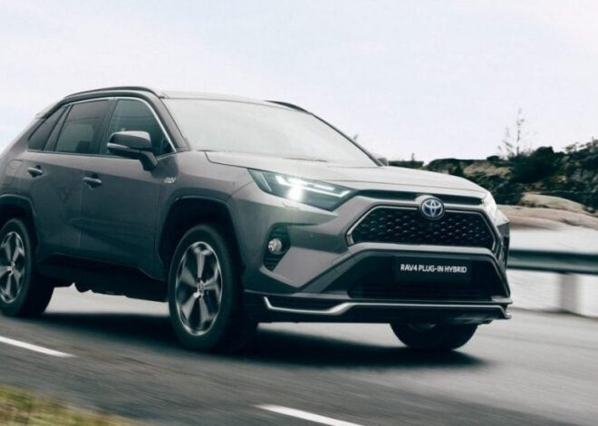 Авто в Украине – названа тройка самых популярных гибридов