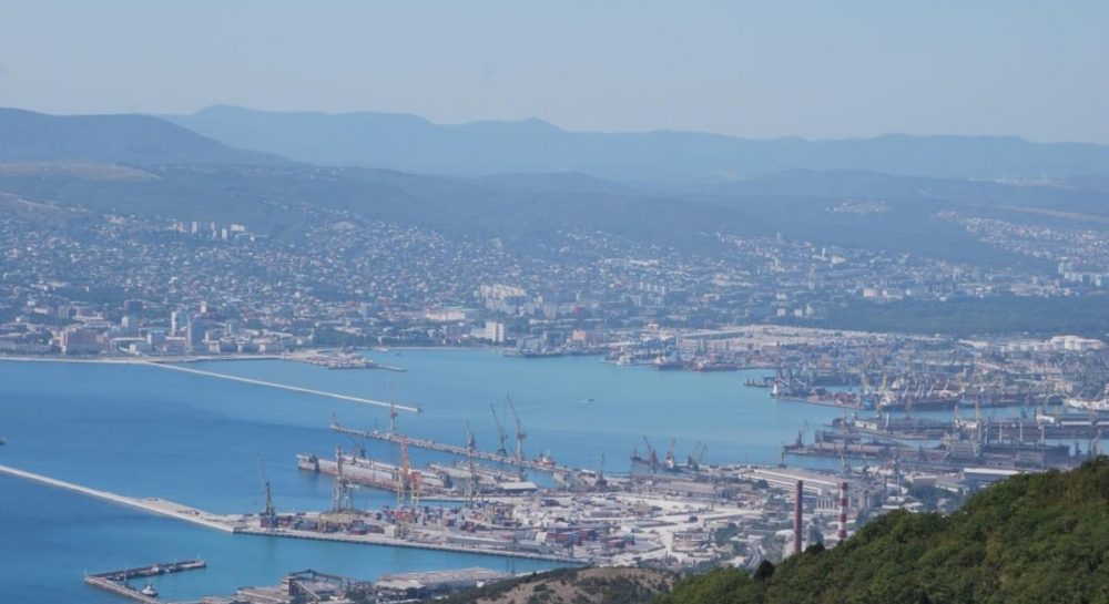 на Черном море горит главный нефтяной терминал России