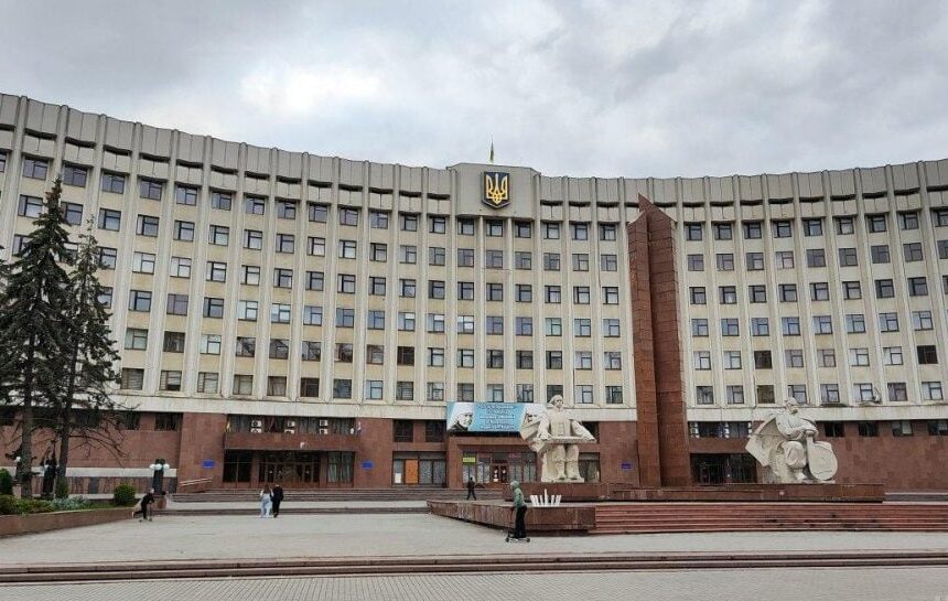 в Івано-Франківській ОВА сформувалась система «своїх» підрядників