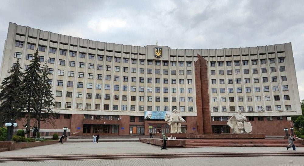 в Івано-Франківській ОВА сформувалась система «своїх» підрядників