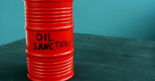 Еврокомиссар заявил, что ослабления санкций США против российской нефти больше не будет