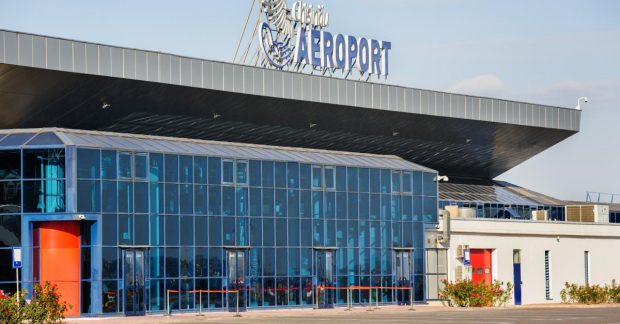 В аэропорту Кишинева отменяли рейсы из-за российской атаки на Украину