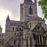 Новый поезд соединит Дублин с таинственными замками и девственными пляжами