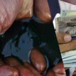 США продлили разрешение на поставку и продажу российской нефти