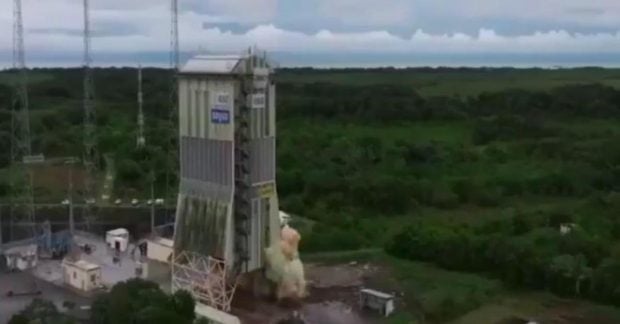 французы снесли стартовый стол для ракет «Союз» (видео)