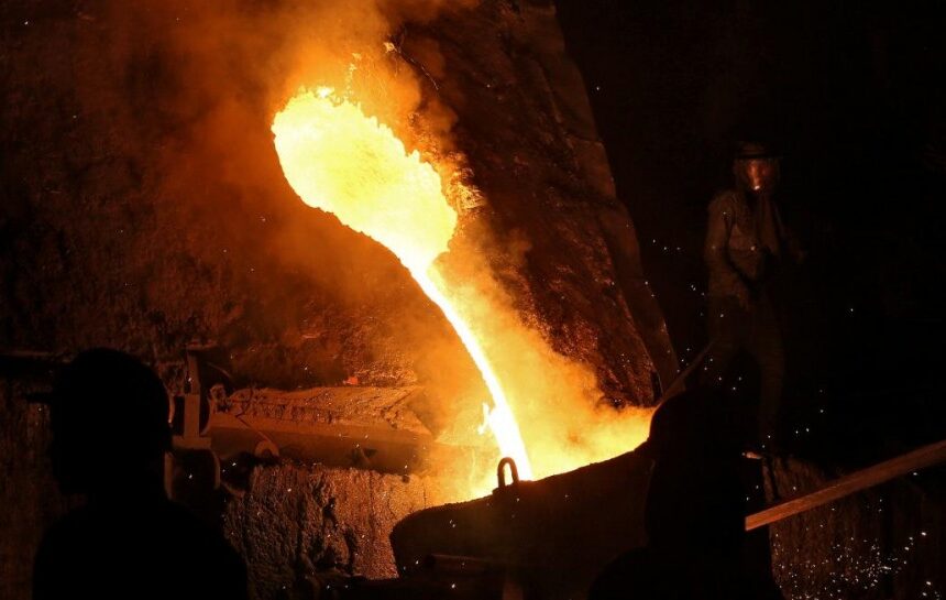 Метинвест Ахметова сократил производство стали на 20% в I квартале из-за проблем с энергоснабжением