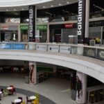 В Украине исчезают небольшие магазины, покупатели массово экономят, – эксперты