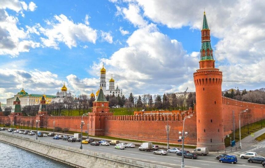 почему нужно бить не по Кремлю