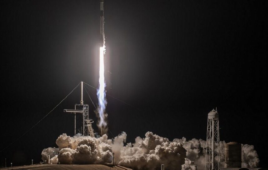 SpaceX новости — компания начала отказываться от своей главной ракеты