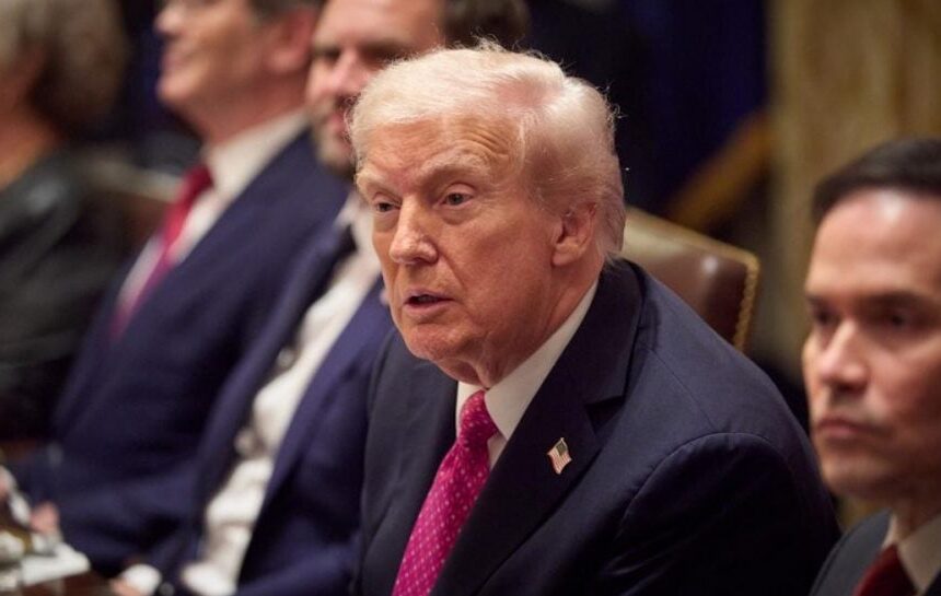 Трамп обогатил спекулянтов: его администрацию подозревают в незаконном обогащении, – СМИ