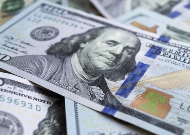 Курс доллара растет – США и Иран обвалили валюту