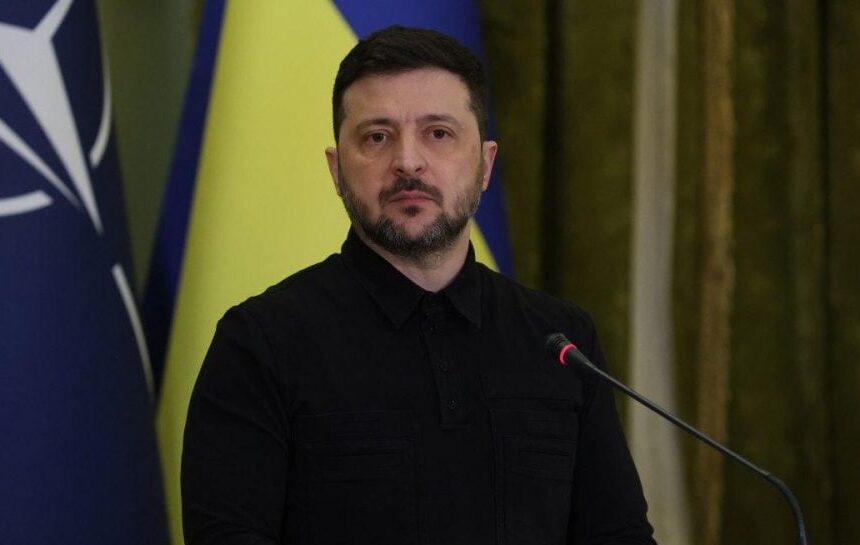 Удары по РФ – Зеленский подтвердил нанесение удара по НПЗ в 700 км от Украины