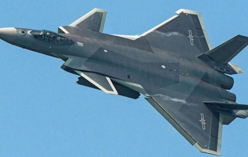 Истребители J-20 – «темная фабрика» Китая вдвое повысила эффективность