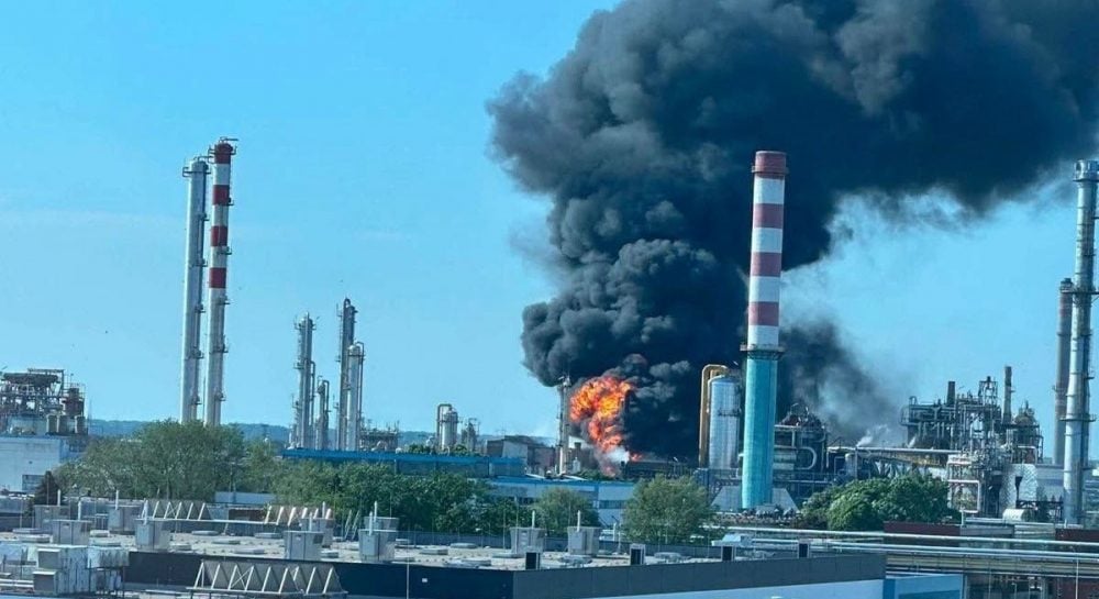 В Венгрии произошел мощный взрыв на заводе крупнейшей нефтяной компании страны: что известно