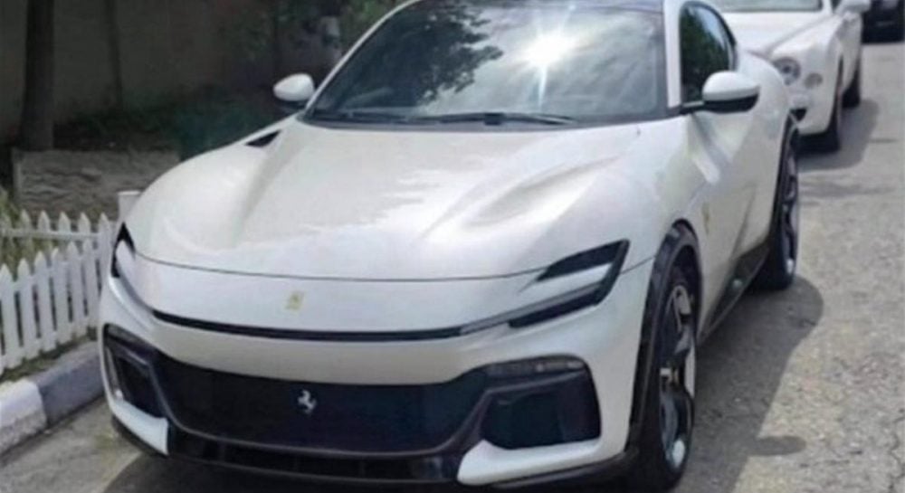 Кроссоверы – в Украине появились первые Ferrari Purosangue