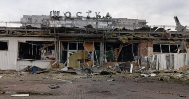 Россия прямыми попаданиями дронов разрушила вокзал в городе
