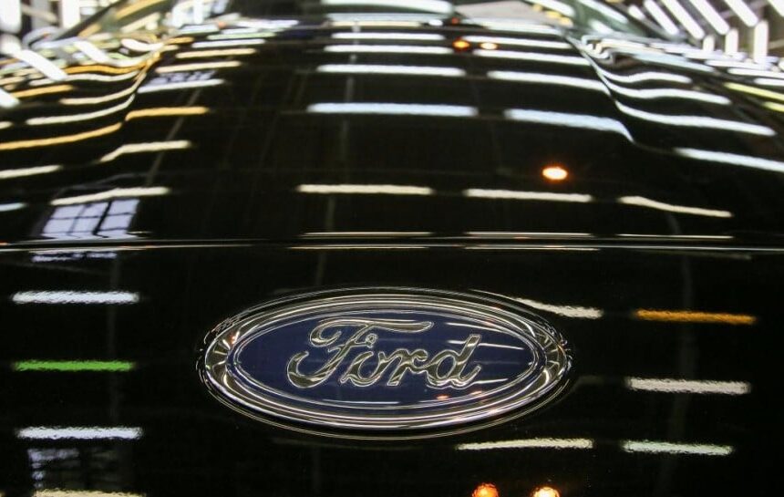 Ford Expedition – популярные внедорожники отзывают с рынка США