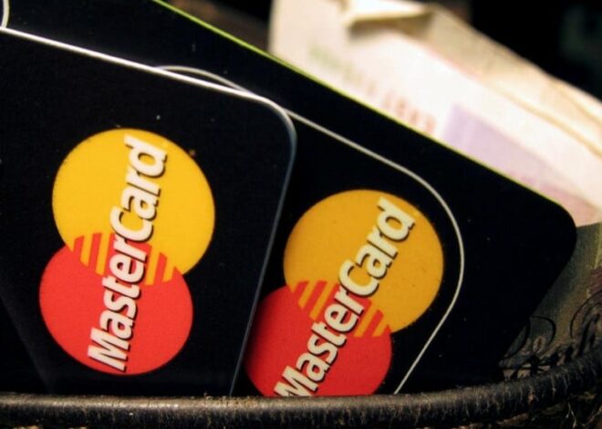 В России выведут из обращения платежные карты Visa и Mastercard