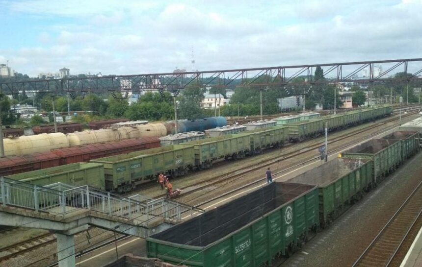 для финансовой стабильности Укрзализныци нужны реформы, а не повышение грузовых тарифов