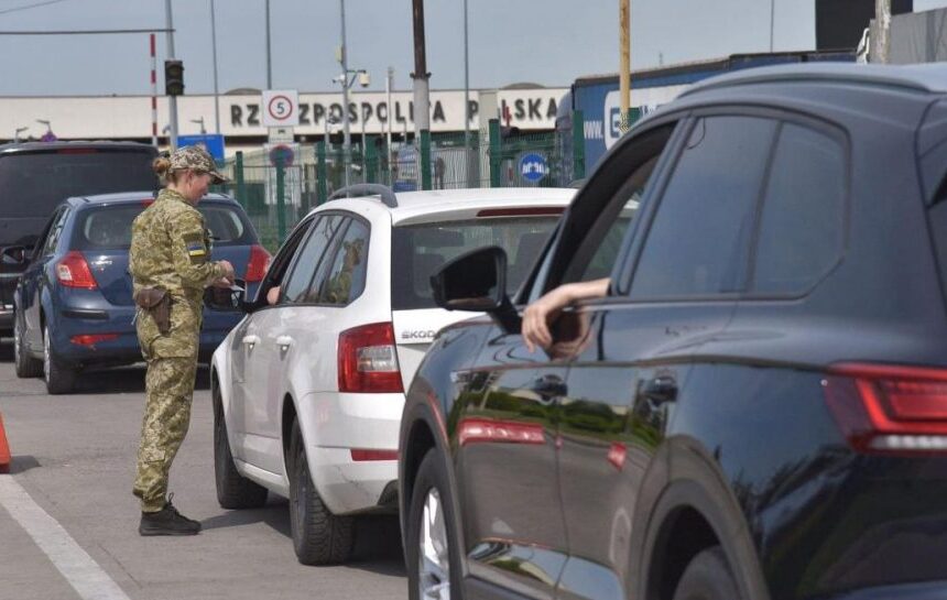 Польша передумала закрывать важный пункт пропуска на границе с Украиной