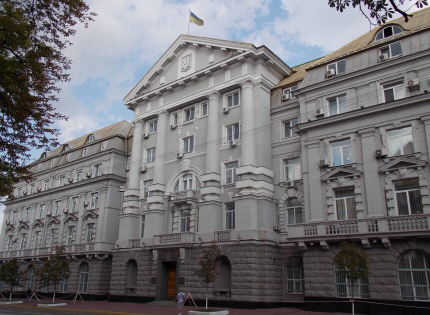 Це підірве довіру до Заходу: СБУ може тиснути на українську журналістку та американського медіатора