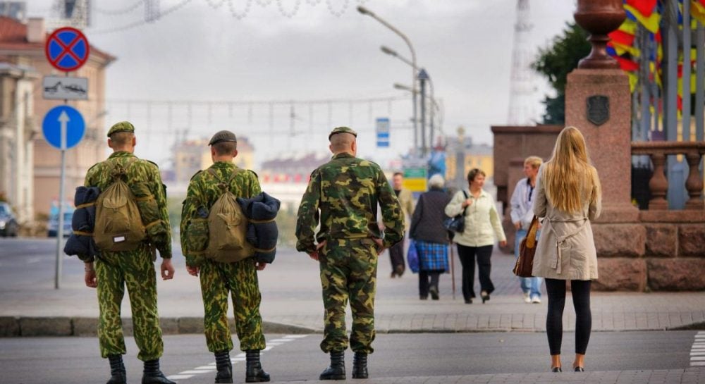 Война в Украине изменила отношение россиян к деньгам – СМИ