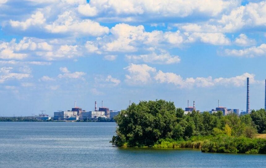 после атак персонал остался с ограниченным доступом к воде