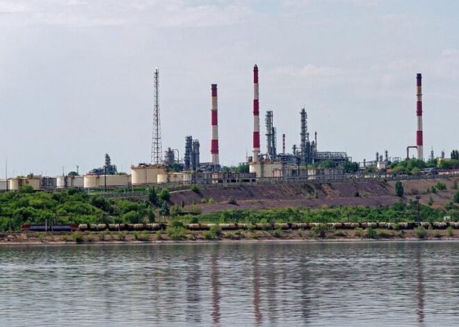 Саратовский НПЗ приостановил работу после удара дронов