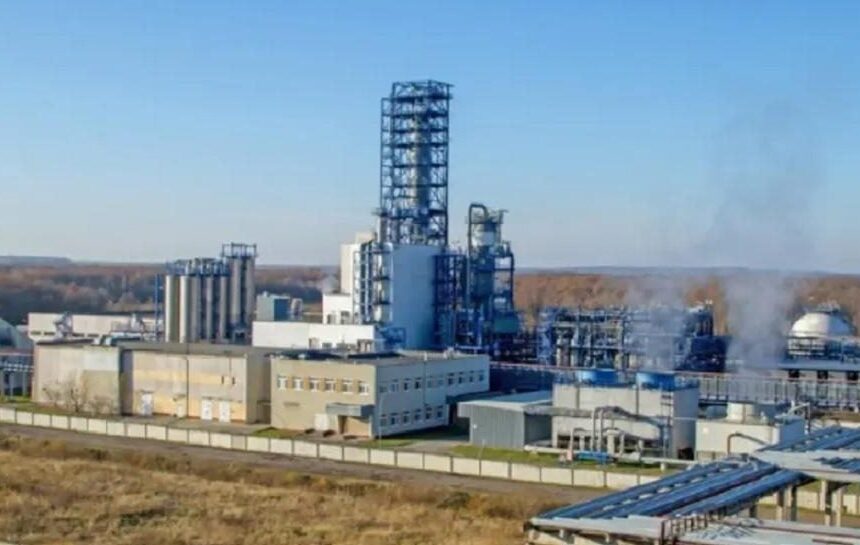 Совладелец «Карпатнефтехима» Веселый призвал других акционеров поддержать продажу сырья для погашения задолженности по зарплате