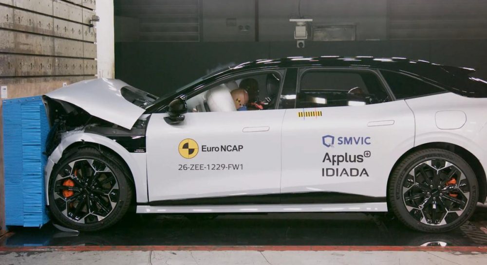 Китайский электромобиль Zeekr 7GT оказался безопаснее BMW iX3