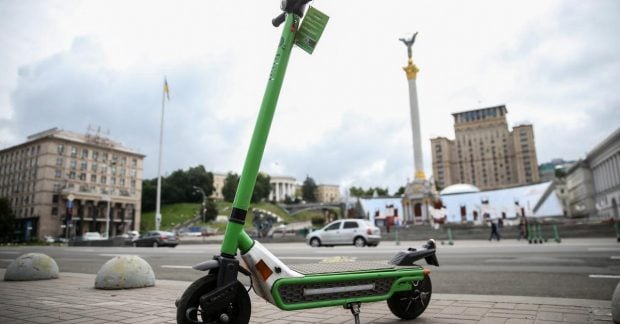 пользователей электросамокатов могут признать участниками дорожного движения