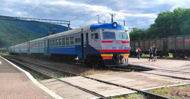 Пассажирские поезда не ходят в Запорожье уже трое суток: в чём причина