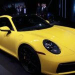 В Японии Porsche 911 можно купить в обычном супермаркете