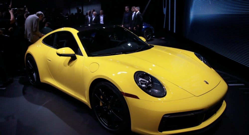 В Японии Porsche 911 можно купить в обычном супермаркете