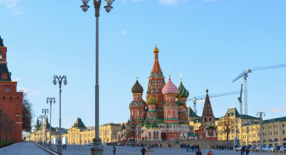 людей не хватает во всех сферах