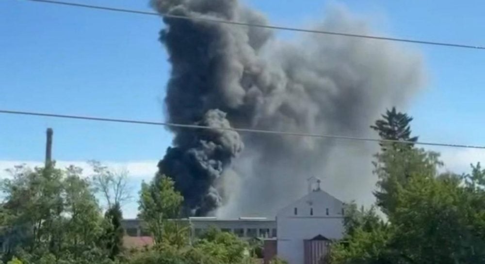 во Львове горит склад с аэрозольными баллончиками
