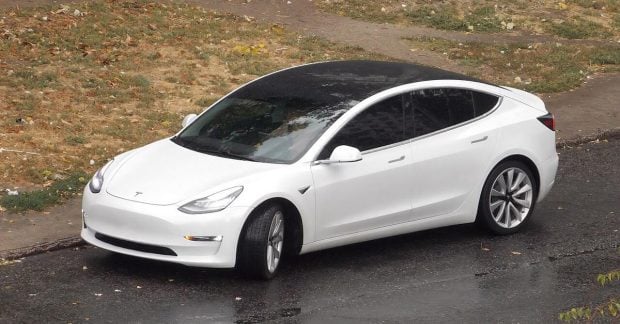 Tesla отзывает три миллиона машин в Китае