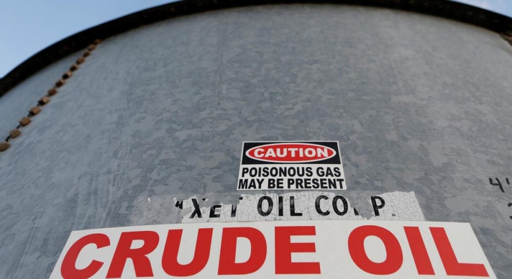 где находится гигантское нефтяное месторождение и сколько будут добывать