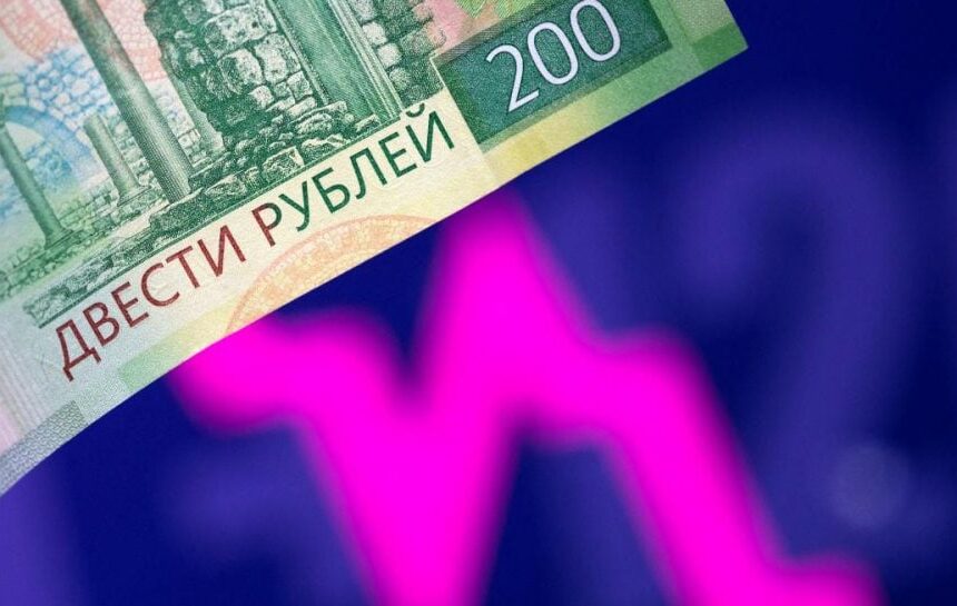 Россия зафиксировала самый большой месячный профицит бюджета за год, – Bloomberg